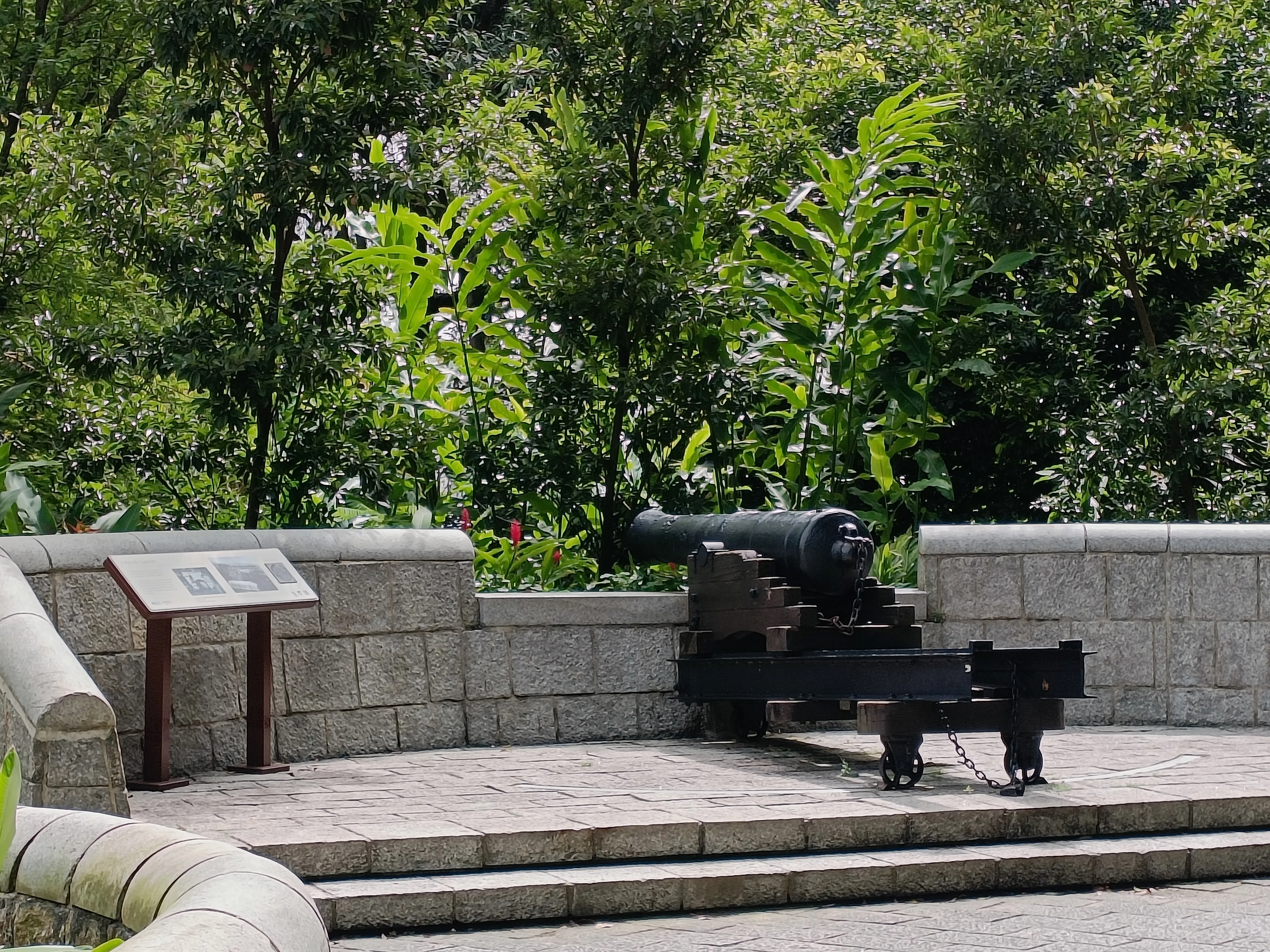 9-pound-cannon.jpg